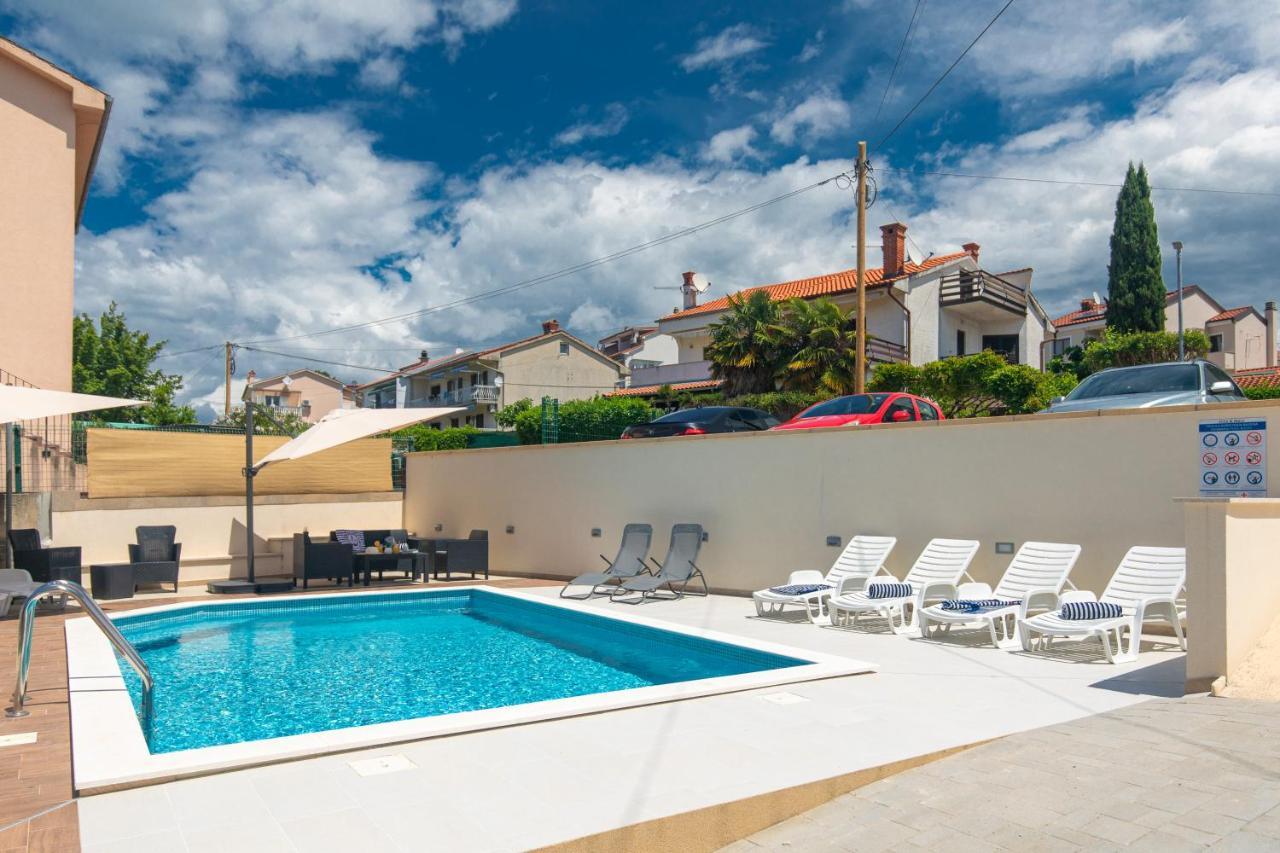 Oleander Apartment Malinska Exterior photo